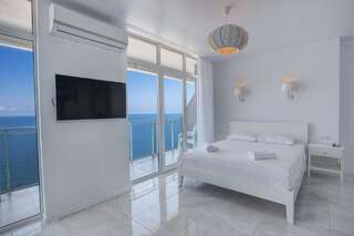 Отель Orbi Sea Towers Hotel Official Батуми Улучшенный двухместный номер с 1 кроватью-4